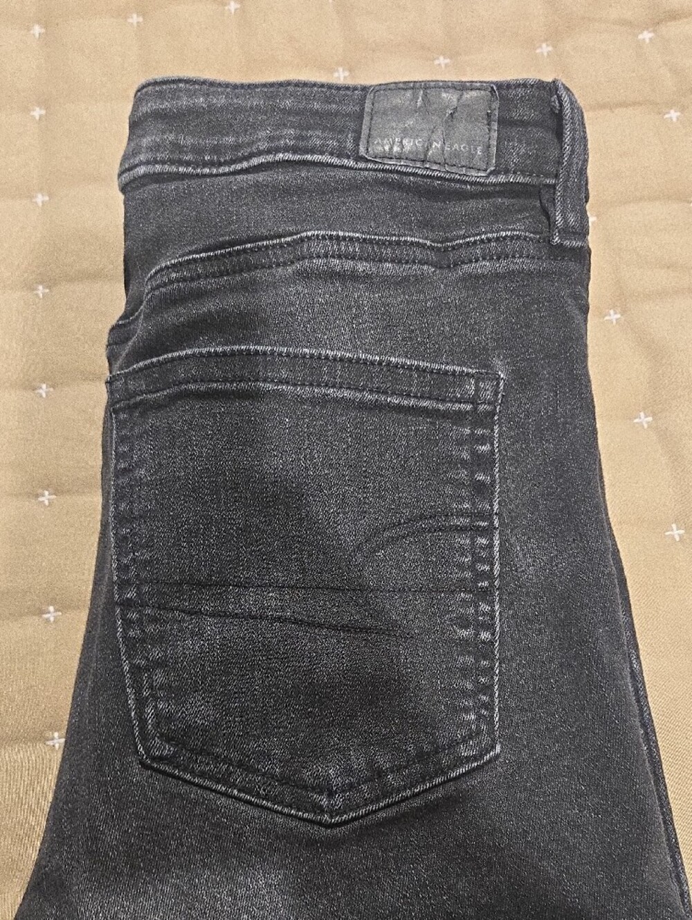 American Eagle  Women's Black Capri Jeans Size 8 Regular.